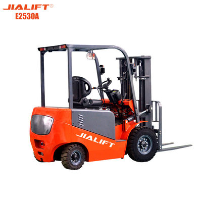 คุณภาพ  2500kg Counter Balance Fork Lift Truck 12kw Lift Motor โรงงาน
